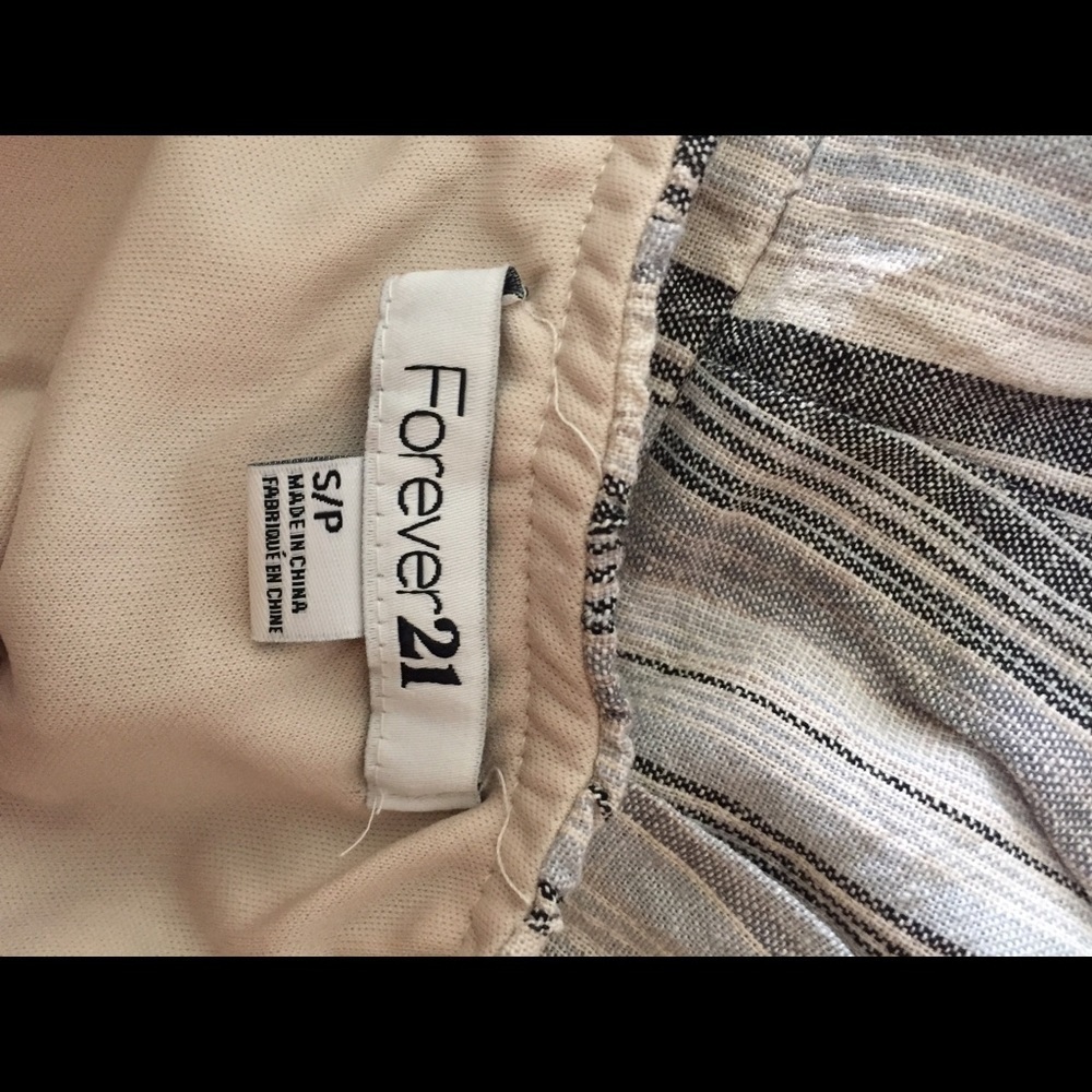 Last Chance👀  Forever 21 Halter Dress Small - Picture 4 of 4